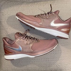 Nike training  In Season TR8 shoes